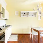 Gavinana Apartment By Mmega